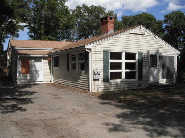 129 Valley Road Plymouth, MA 02360 - Photo 1 of 12 Gallery Image 1