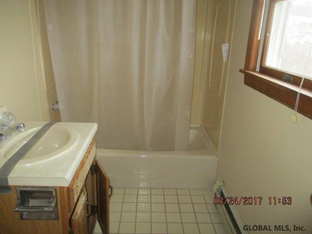 632 Hart Road Amsterdam, NY 12010 - Photo 14 of 25 Photo 14