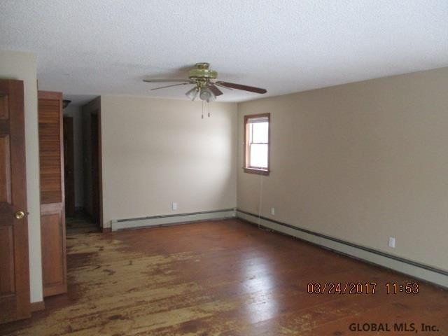 632 Hart Road Amsterdam, NY 12010 - Photo 19 of 25 Photo 19