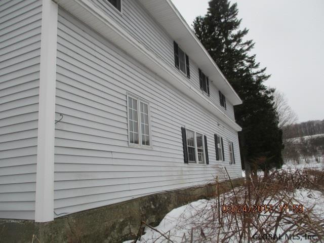 632 Hart Road Amsterdam, NY 12010 - Photo 3 of 25 Photo 3