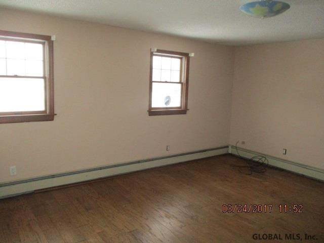 632 Hart Road Amsterdam, NY 12010 - Photo 10 of 25 Photo 10