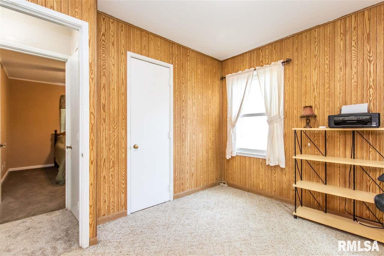 337 West Barrington Road Peoria, IL 61614 - Photo 13 of 21 Gallery Image 13