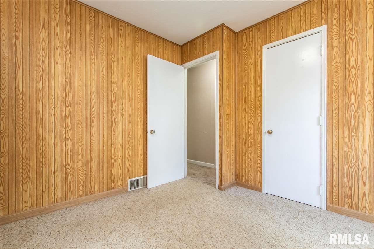 337 West Barrington Road Peoria, IL 61614 - Photo 14 of 21 Gallery Image 14