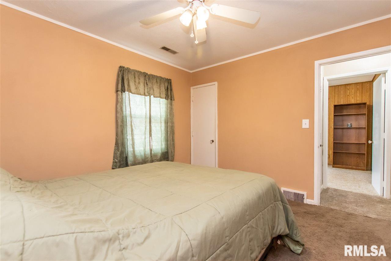 337 West Barrington Road Peoria, IL 61614 - Photo 18 of 21 Gallery Image 18