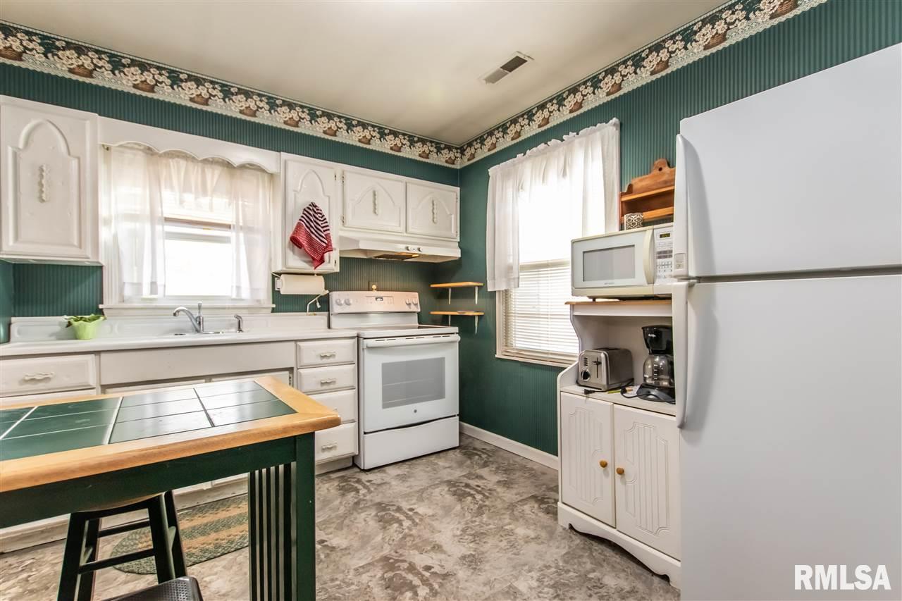 337 West Barrington Road Peoria, IL 61614 - Photo 8 of 21 Gallery Image 8