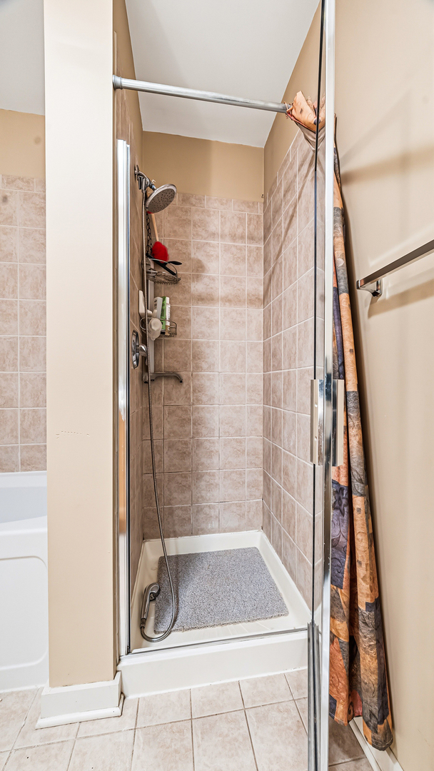 2220 West Maypole Avenue, Unit 202 Chicago, IL 60612 - Photo 15 of 24