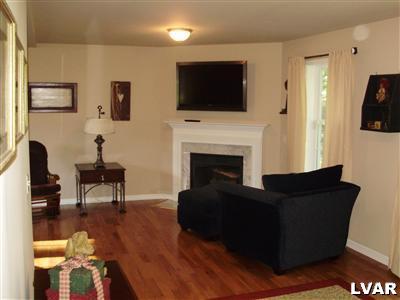 1386 Neola Road Stroudsburg, PA 18360 - Photo 3 of 14 Gallery Image 3