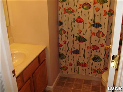 1386 Neola Road Stroudsburg, PA 18360 - Photo 9 of 14 Gallery Image 9