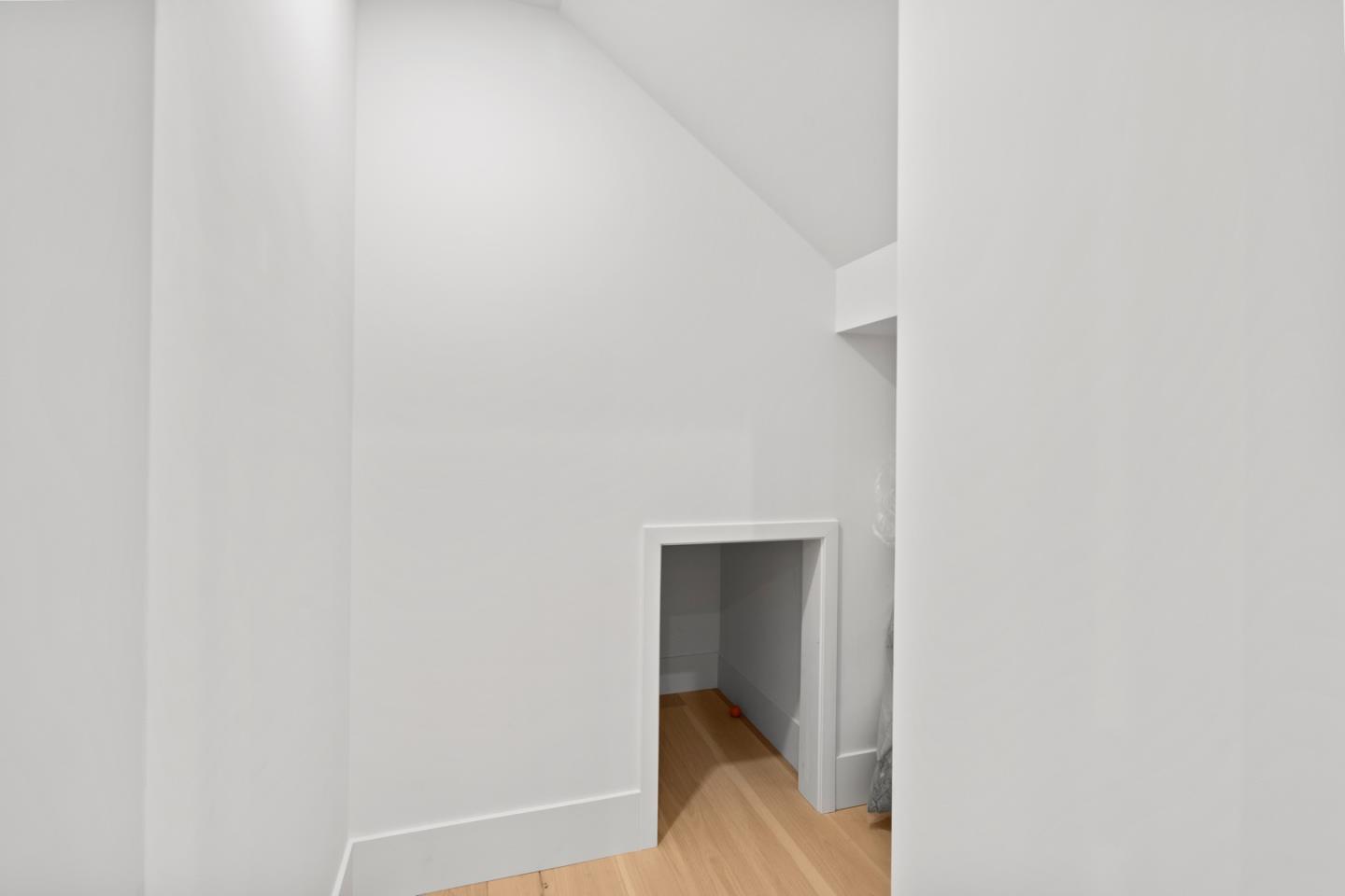 719 East Homestead Road Sunnyvale, CA 94087 - Photo 42 of 47 a view of hallway