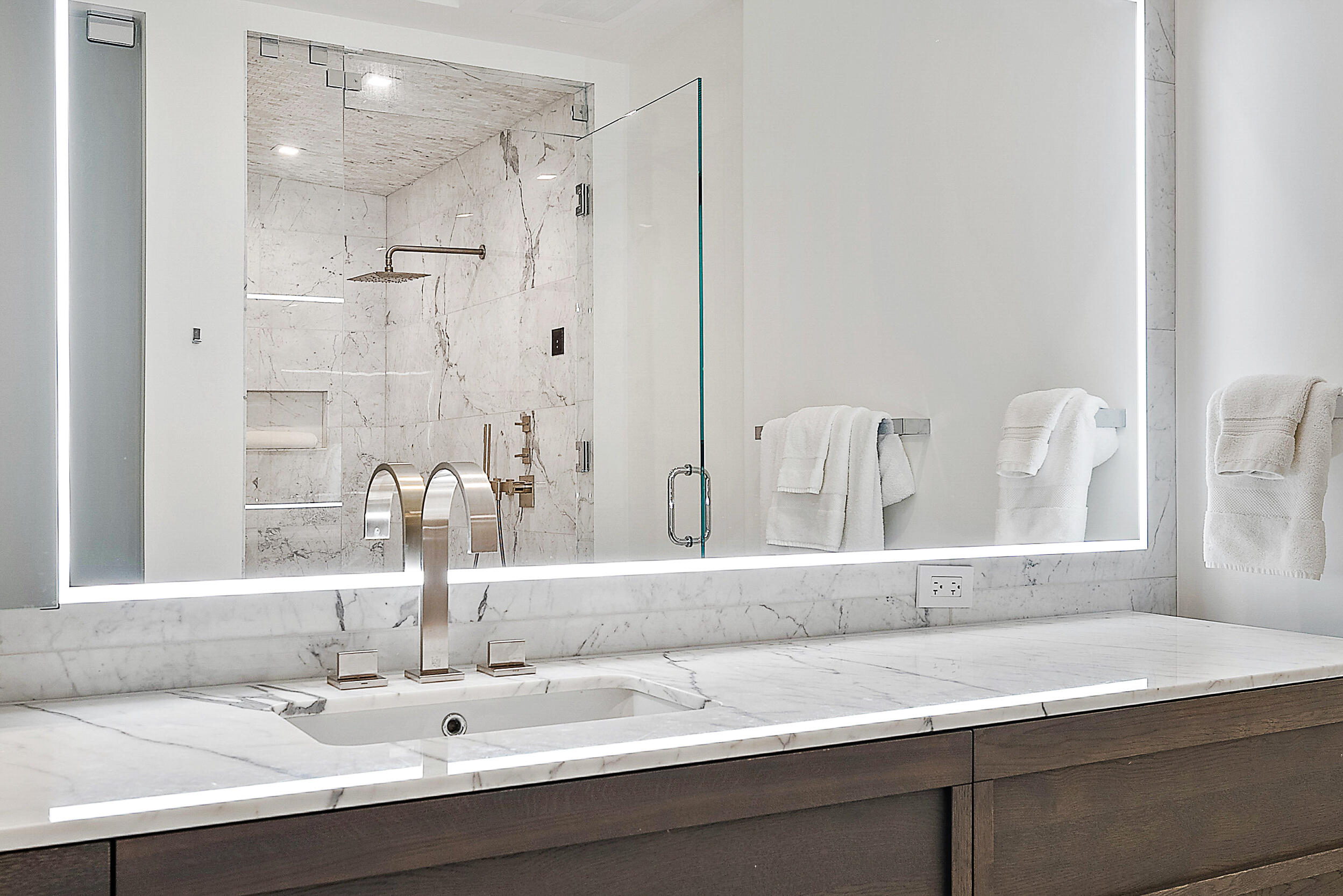 1500 South Beach Road, Unit 302 Tequesta, FL 33469 - Photo 18 of 40 His Primary Bathroom