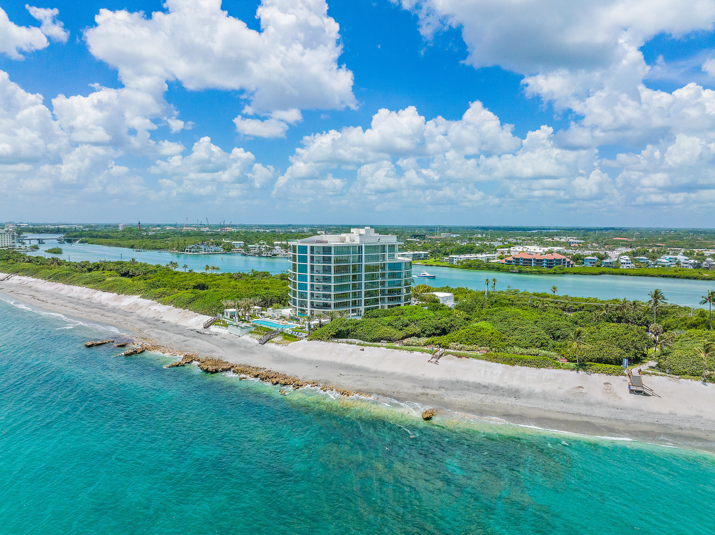 1500 South Beach Road, Unit 302 Tequesta, FL 33469 - Photo 5 of 40 Sea Glass Aerials 6.06.23 MLS-9