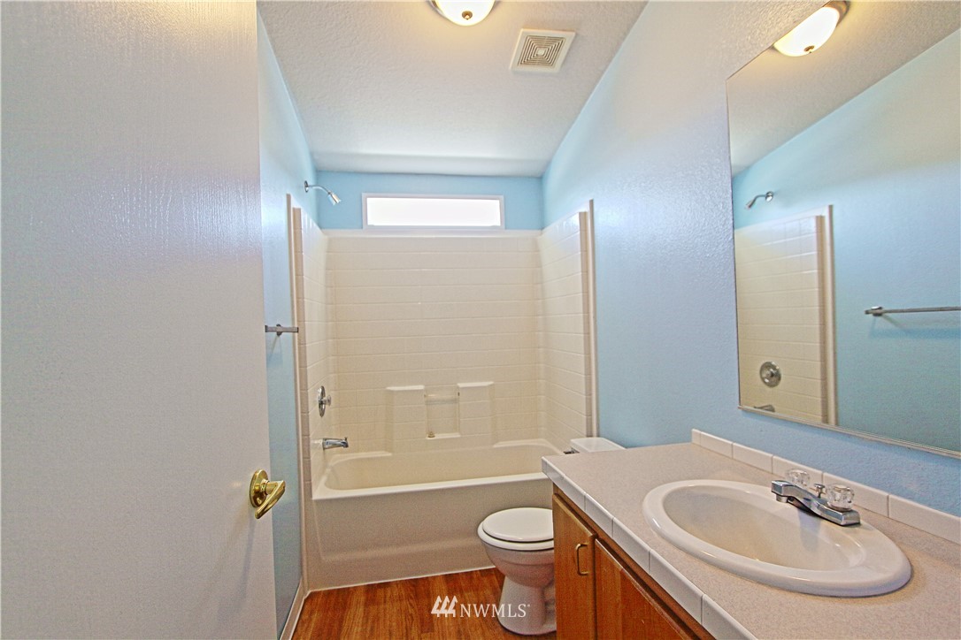 18042 Pendleton Street Southwest Rochester, WA 98579 - Photo 7 of 16