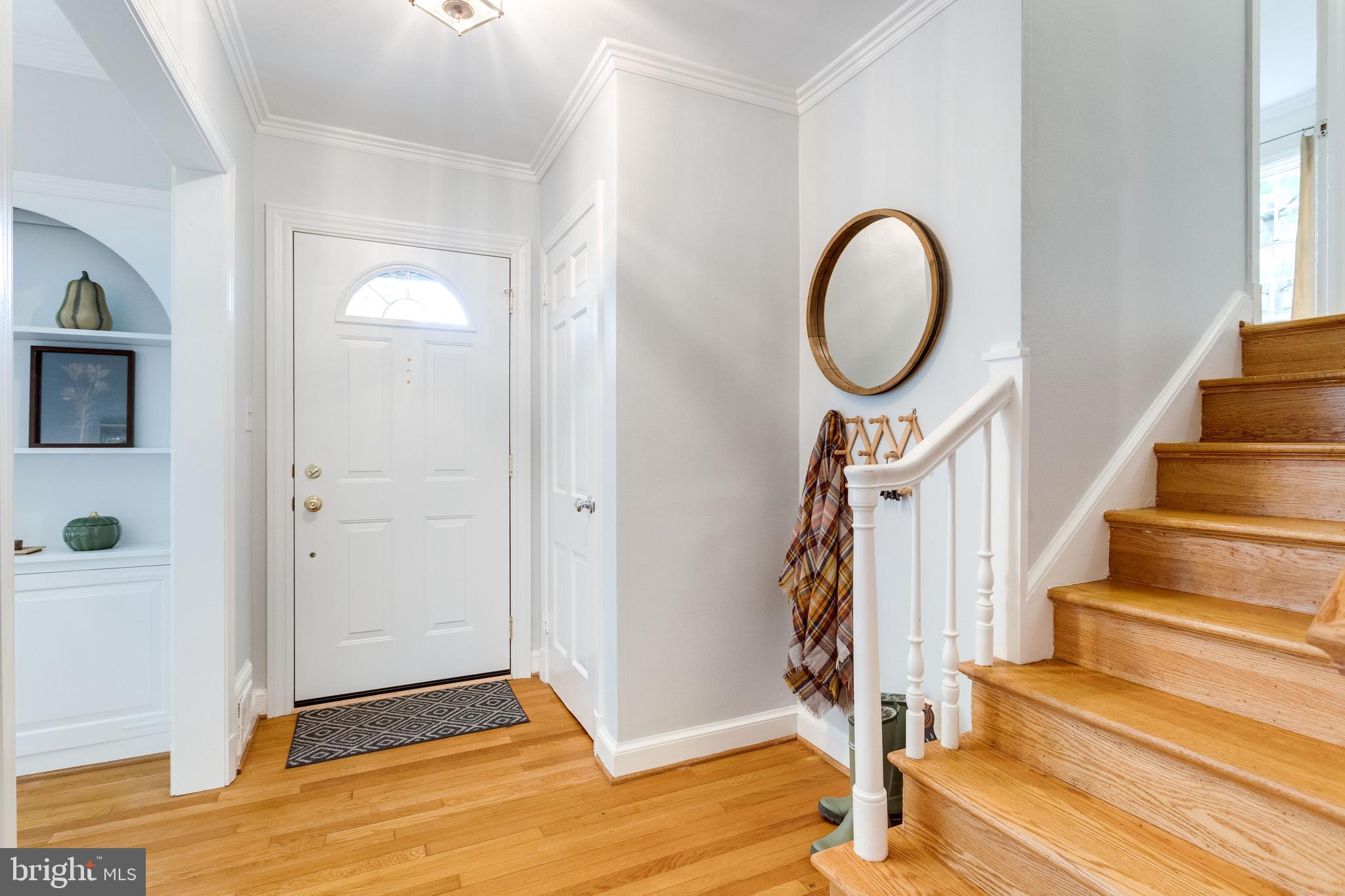 7107 Fort Hunt Road Alexandria, VA 22307 - Photo 11 of 62 Foyer with stairs to upper level #1