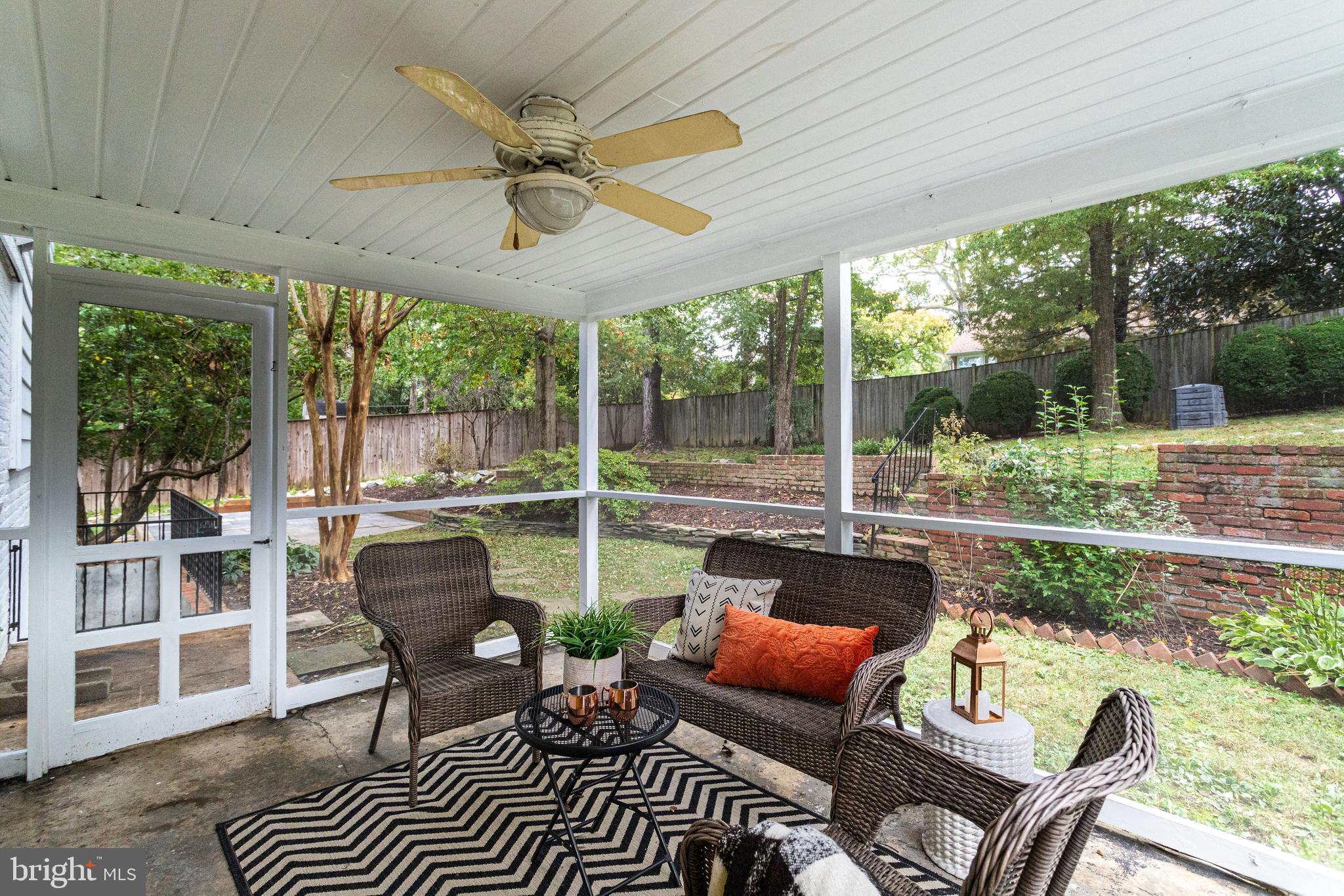 7107 Fort Hunt Road Alexandria, VA 22307 - Photo 24 of 62 Screened in porch