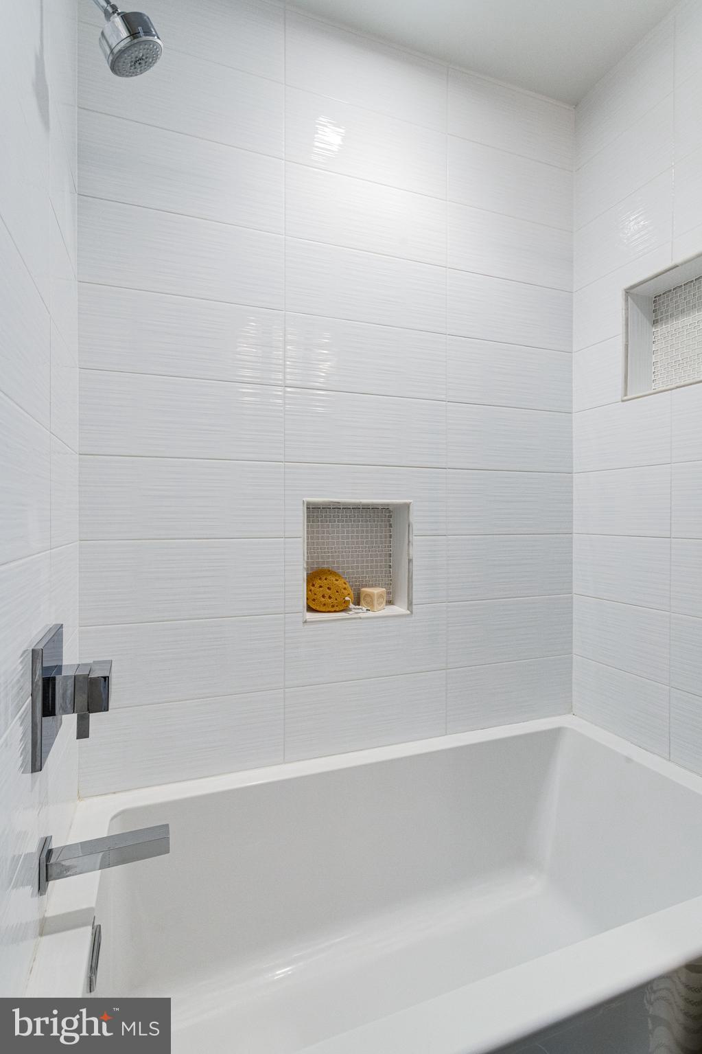 7107 Fort Hunt Road Alexandria, VA 22307 - Photo 30 of 62 Shower/tub combo in full bath on upper level #1
