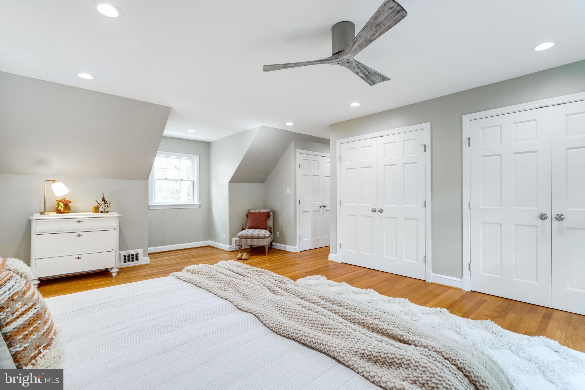 7107 Fort Hunt Road Alexandria, VA 22307 - Photo 41 of 62 Master bedroom