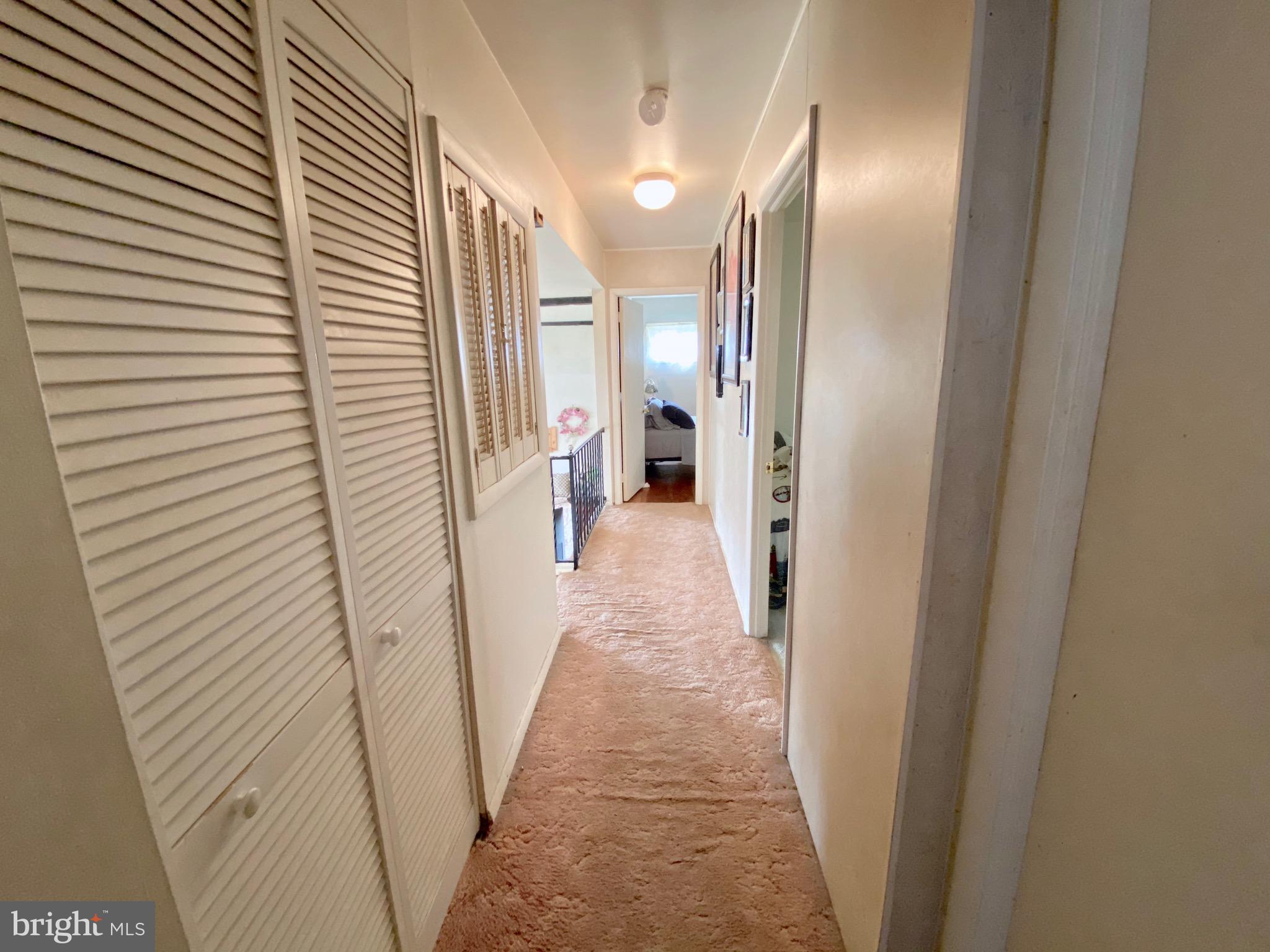 24 Carole Road Newark, DE 19713 - Photo 15 of 30 Hallway