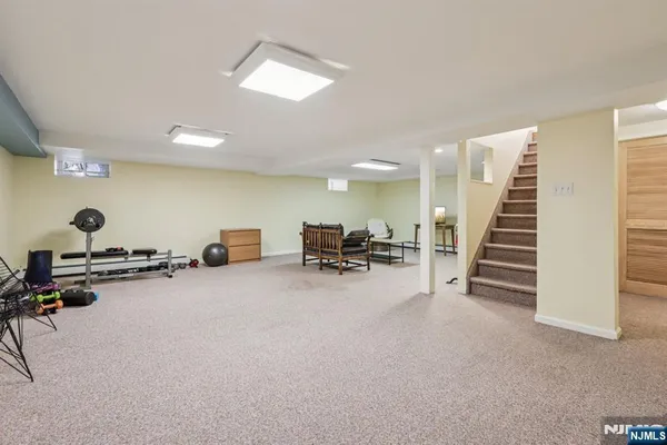 $1,095,000 | 132 Dimmig Road, Upper Saddle River, NJ 07458