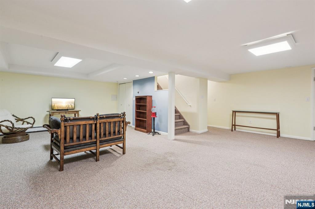 132 Dimmig Road Upper Saddle River, NJ 07458 - Photo 24 of 33