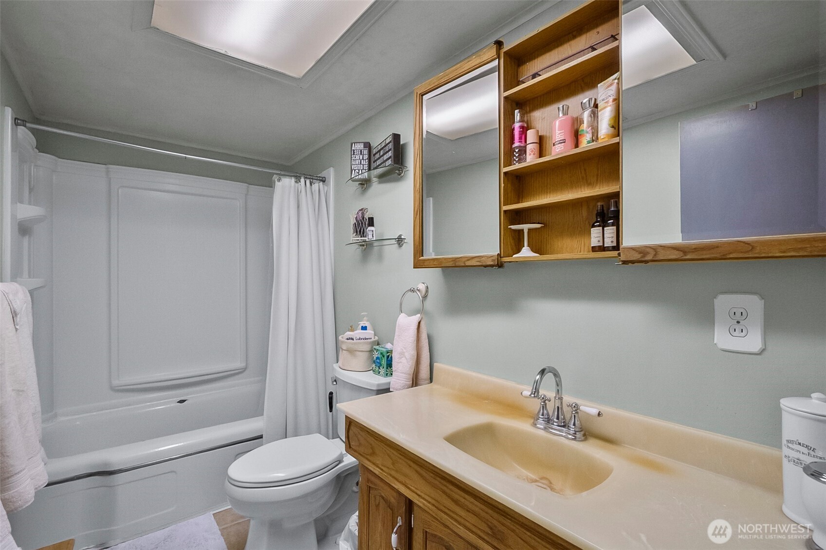 2423 Chestnut Street Everett, WA 98201 - Photo 22 of 40