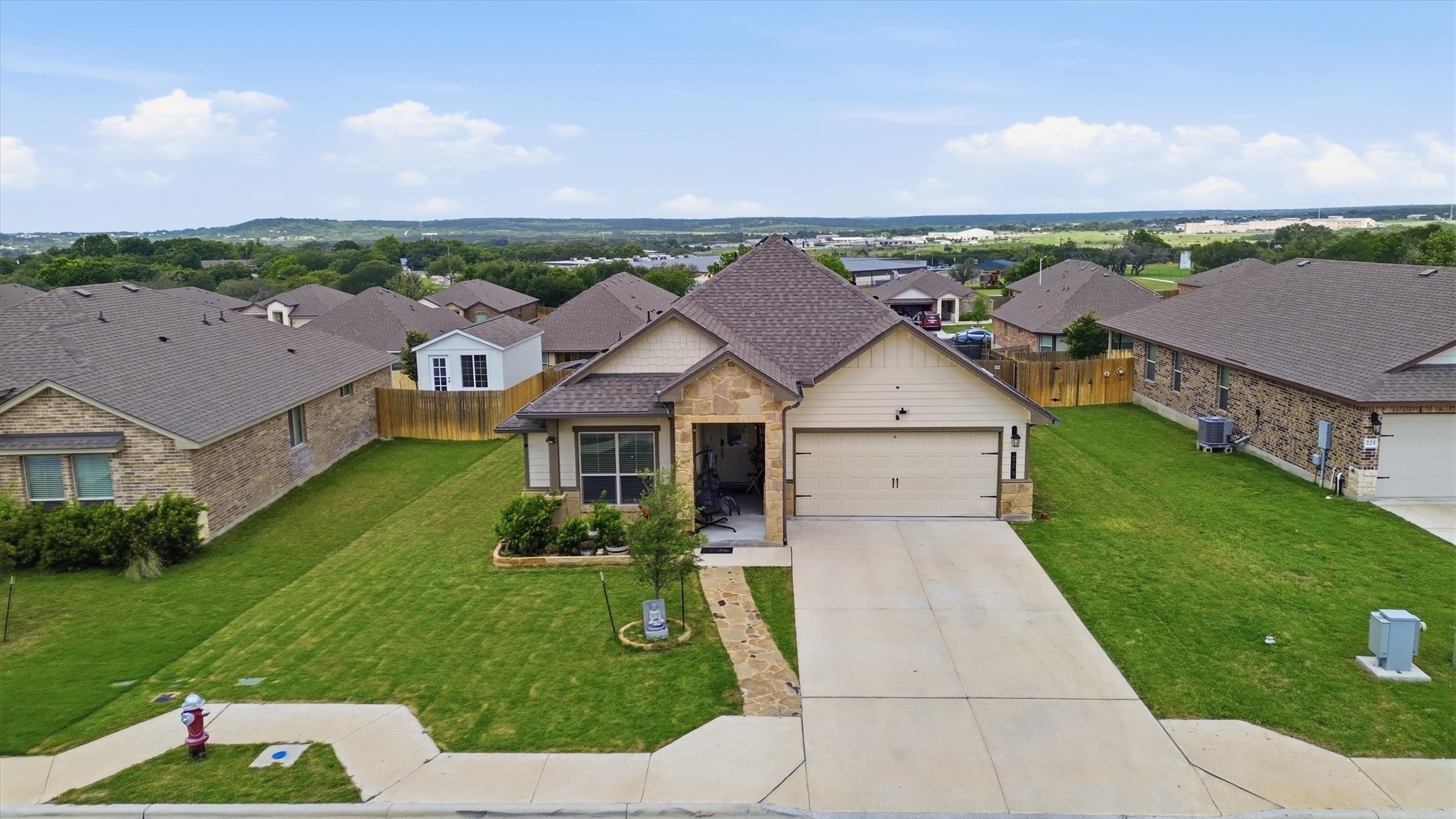 229 Cinnamon Loop Burnet, TX 78611 - Photo 2 of 40