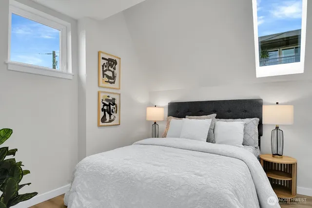 $1,299,990 | 261 East Louisa Street, Seattle, WA 98102