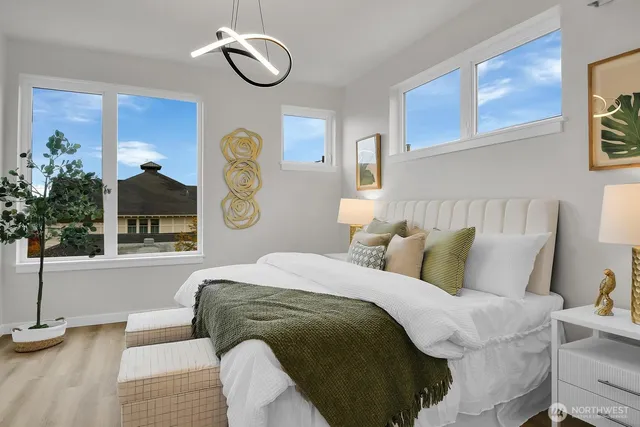 $1,299,990 | 261 East Louisa Street, Seattle, WA 98102