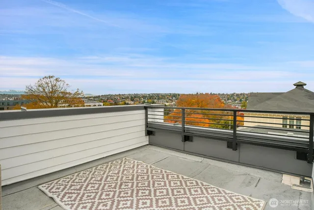 $1,299,990 | 261 East Louisa Street, Seattle, WA 98102