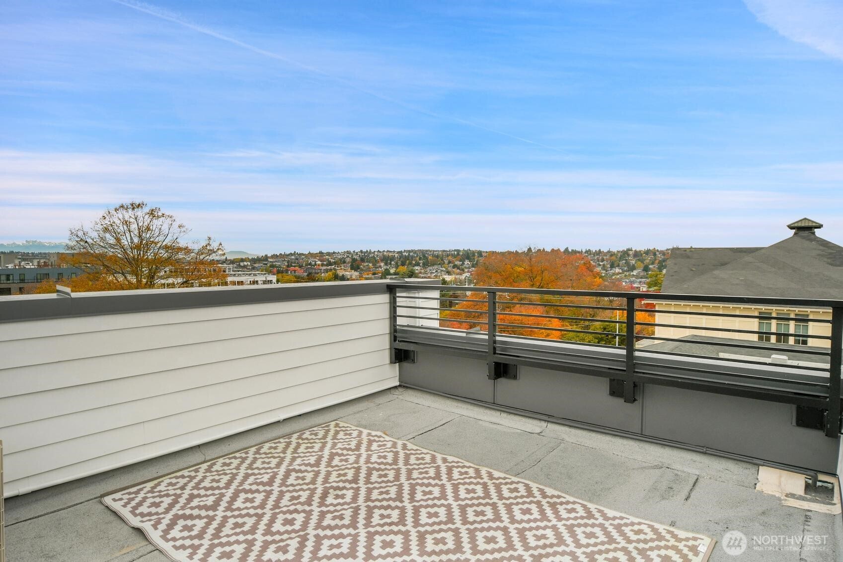 261 East Louisa Street Seattle, WA 98102 - Photo 17 of 24 a view of terrace with city view