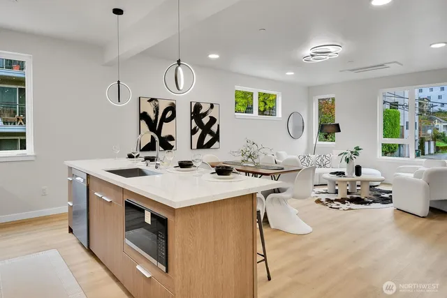 $1,299,990 | 261 East Louisa Street, Seattle, WA 98102