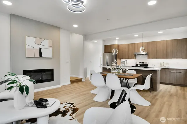 $1,299,990 | 261 East Louisa Street, Seattle, WA 98102