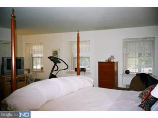 1425 Hunter Road Rydal, PA 19046 - Photo 2 of 6