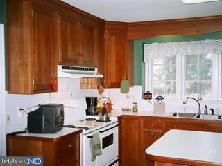 1425 Hunter Road Rydal, PA 19046 - Photo 3 of 6