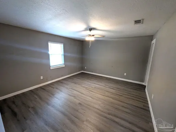 $2,120 | 6045 Hamilton Bridge Road, Milton, FL 32570