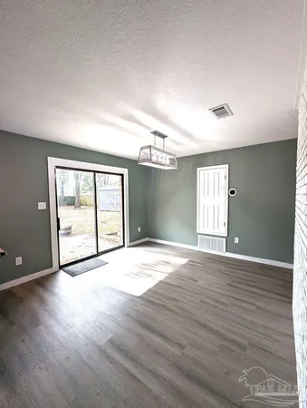 $2,120 | 6045 Hamilton Bridge Road, Milton, FL 32570