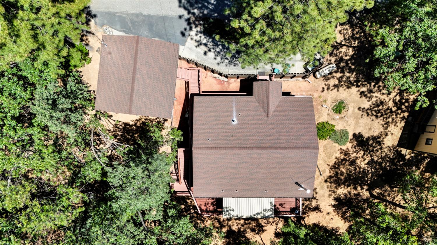 23998 Stable Road Sonora, CA 95370 - Photo 39 of 41 an aerial view of residential house with outdoor space and trees all around