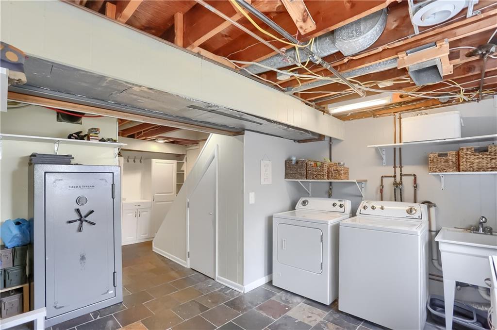 337 Orchard Spring Road Pittsburgh, PA 15220 - Photo 38 of 50 Gallery Image 38