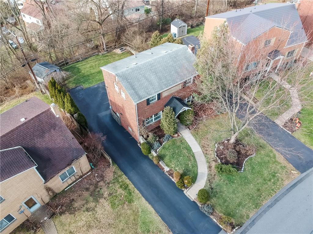 337 Orchard Spring Road Pittsburgh, PA 15220 - Photo 4 of 50 Gallery Image 4