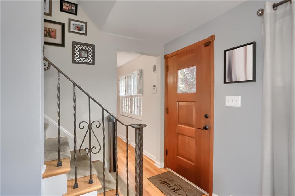 337 Orchard Spring Road Pittsburgh, PA 15220 - Photo 5 of 50 Gallery Image 5