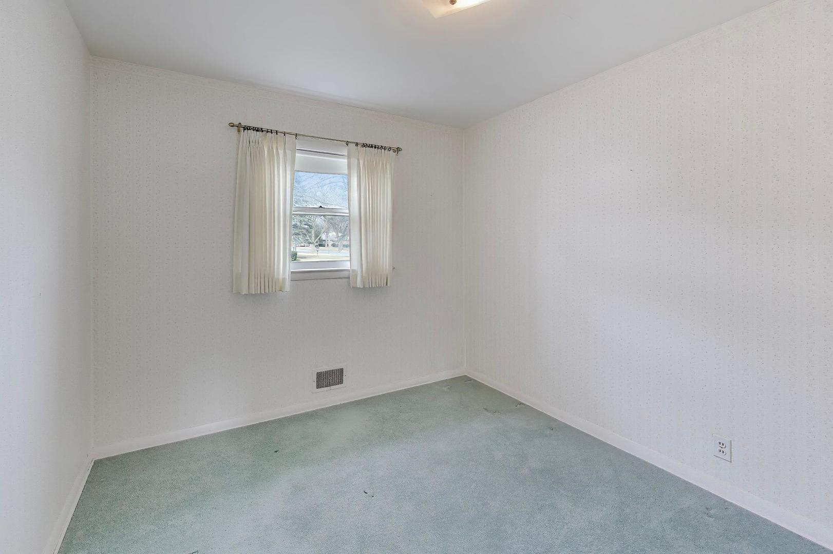 320 North Prospect Manor Avenue Mount Prospect, IL 60056 - Photo 16 of 36