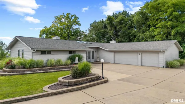 $495,000 | 1117 North Hoppe Lane, East Peoria, IL 61611