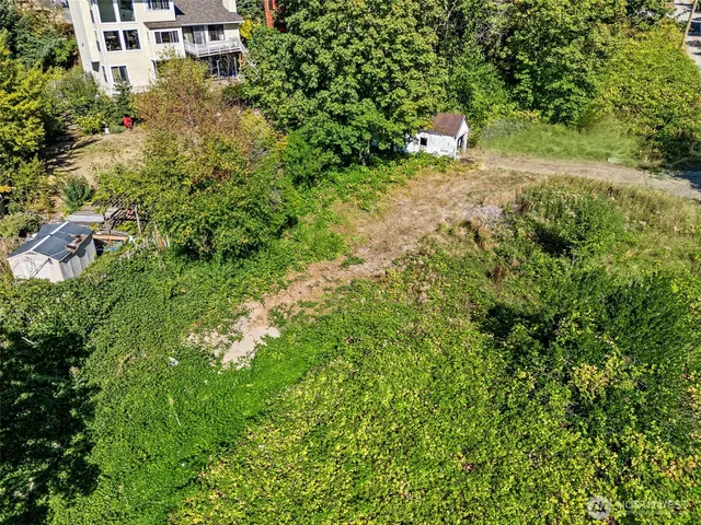 $650,000 | 3106 Talbot Road South, Renton, WA 98055