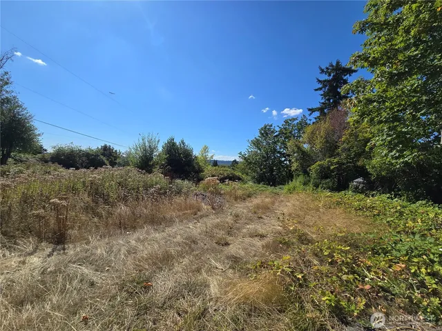 $650,000 | 3106 Talbot Road South, Renton, WA 98055