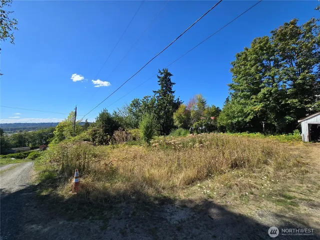 $650,000 | 3106 Talbot Road South, Renton, WA 98055