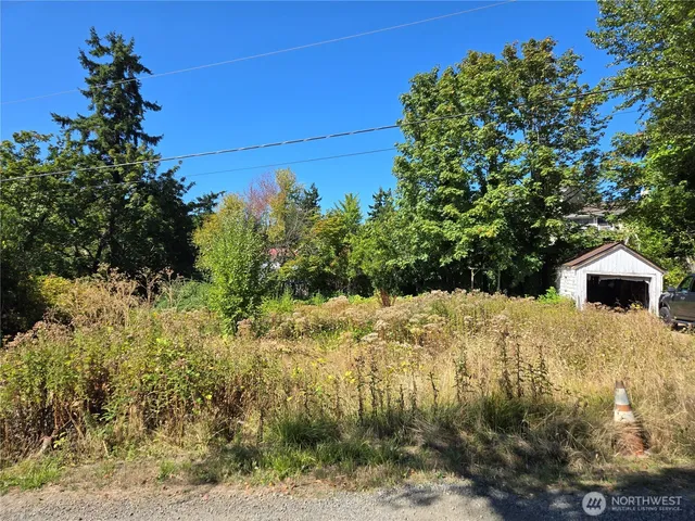 $650,000 | 3106 Talbot Road South, Renton, WA 98055