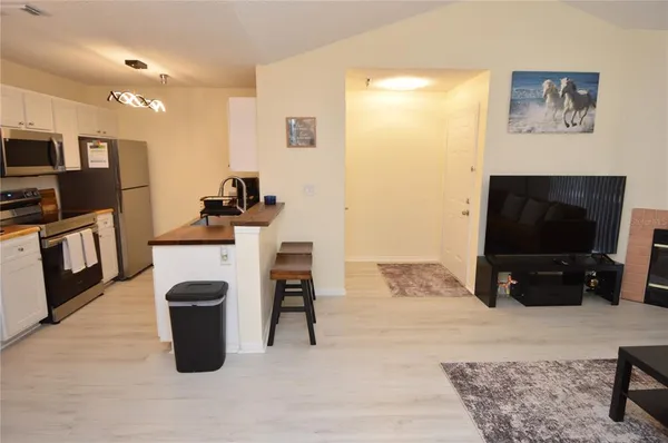 $2,100 | 10263 Gandy Boulevard North, Unit 414, St. Petersburg, FL 33702
