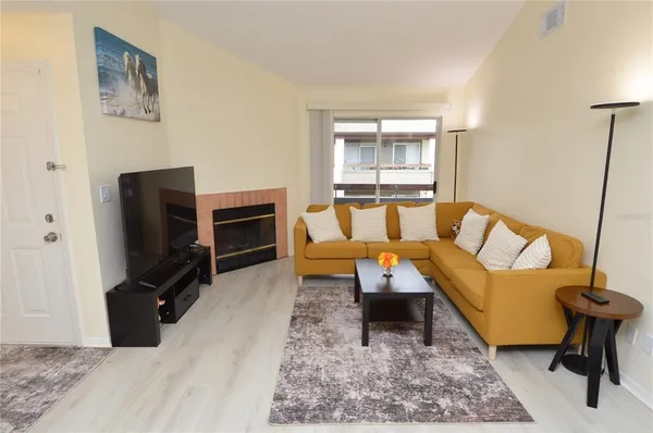 $2,100 | 10263 Gandy Boulevard North, Unit 414, St. Petersburg, FL 33702