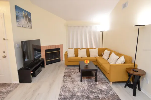$2,100 | 10263 Gandy Boulevard North, Unit 414, St. Petersburg, FL 33702