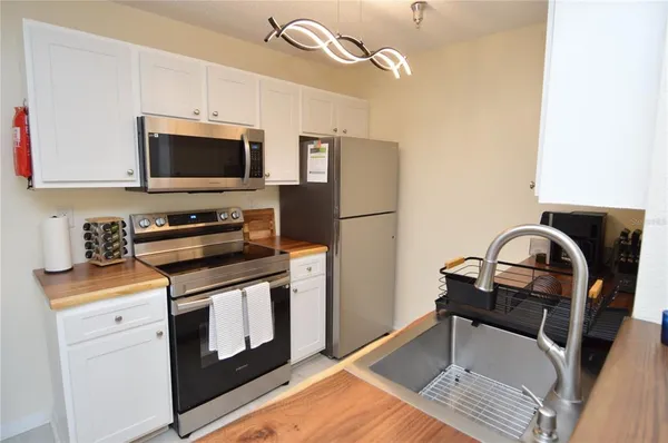 $2,100 | 10263 Gandy Boulevard North, Unit 414, St. Petersburg, FL 33702