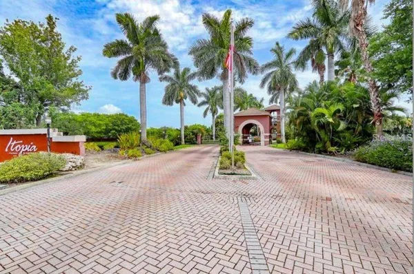 $2,100 | 10263 Gandy Boulevard North, Unit 414, St. Petersburg, FL 33702